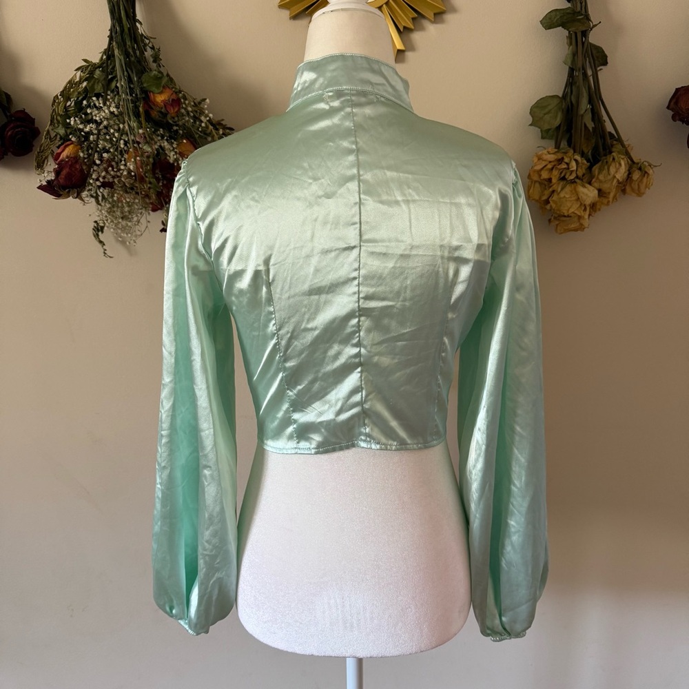 8 Birdies Cottagecore/Renaissance Mint Green Silky Keyhole Blouse - Picture 5 of 6
